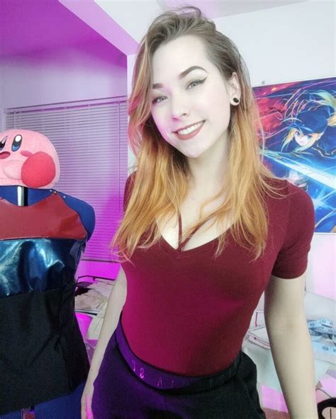 5 Hot Sexy Mira Scarlet Bikini Pics