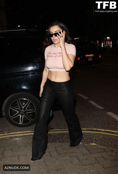 Charli Xcx Sexy Seen Showing Off Her Hot Tits In A Pink Crop Top In London Aznude