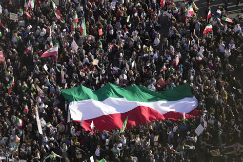 Protest against Iranian regime draws thousands in Berlin | AP News