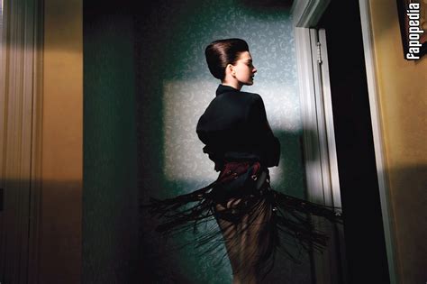 Anne Hathaway Nude OnlyFans Leaks Photo Fapopedia