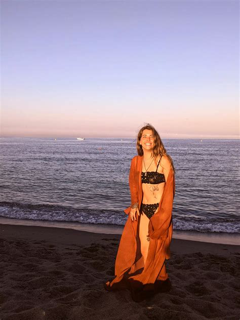 Golden Hour Nudes Hippie Chicks NUDE PICS ORG