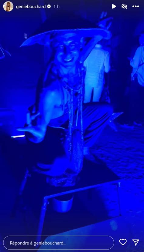 Chapeau de cowboy et bikini Eugenie Bouchard fête son anniversaire en bonne compagnie au Mexique