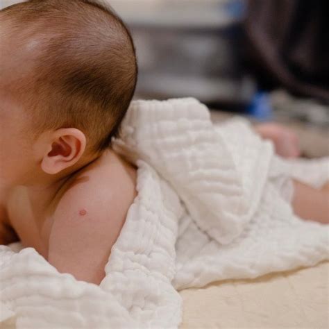 HOT GIRL MIE NGUYỄN KHOE ẢNH GIẤU MẮT CON TRAI ĐẦU LÒNG YODEE Việt Nam