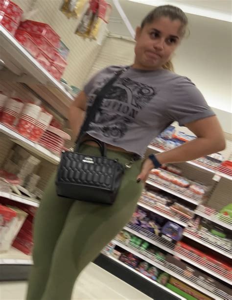 Latina In Green Nvgtn Leggings Spandex Leggings Yoga Pants Forum