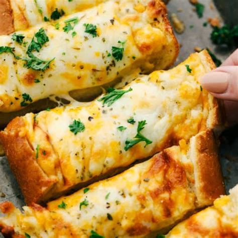 Easy Cheesy Garlic Bread Yummy Recipe