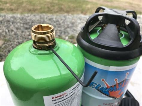 Flame King Ysn164 1lbs Refillable Propane Cylinder Green For Sale Online Ebay