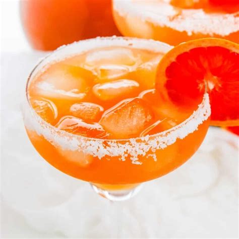 Easy Grapefruit Margaritas