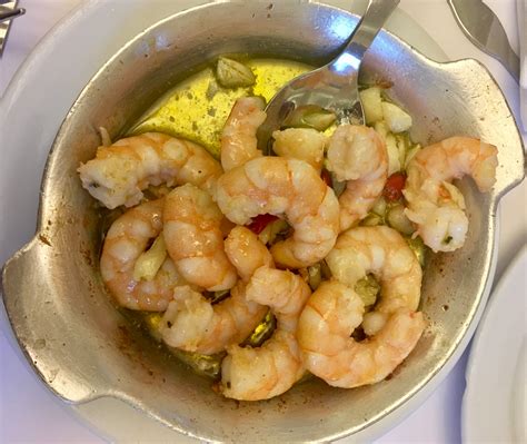 Eating at Cervejaria Ramiro in Lisbon, Portugal | Luggage and Life