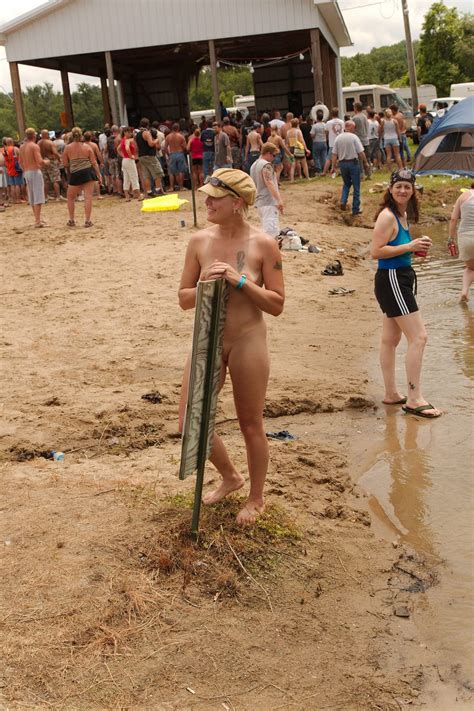 Only One Naked Vol D Oon A Porn Pic