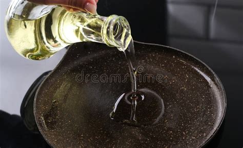 Girl Pouring Oil On A Hot Pan Stock Image Image Of Heat Flame