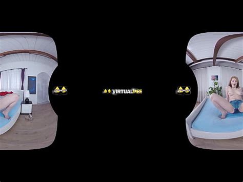 Checa Es Sorprendida Orinando En Sus Pantalones VR Porn XVIDEOS