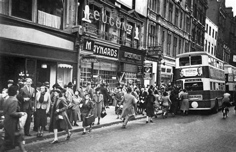 George Rodger Gb England London The Blitz Oxford Street 1940