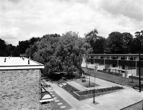 Housing, Roehampton Vale, Wandsworth, London | RIBA pix