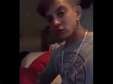 Chupando Al Fumador XVIDEOS