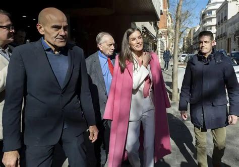 La Reina Letizia Visita Por Sorpresa A Martin Scorsese En La Academia