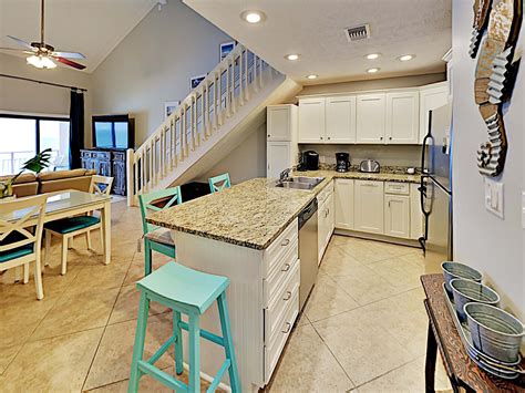 Crystal Villas #10a in Destin w/ 2 BR (Sleeps14)