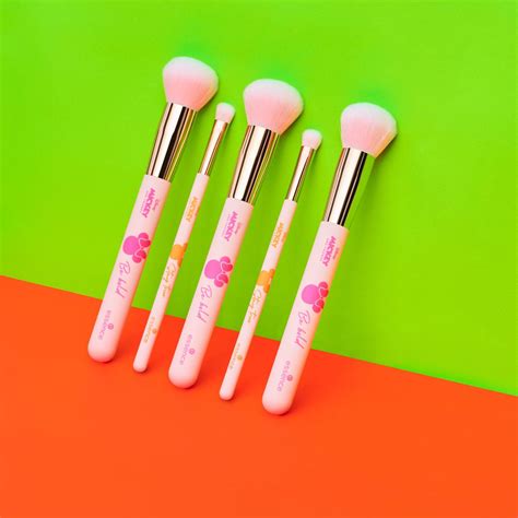 Buy Catrice Disney Mickey And Friends Cream Blush Brush Online