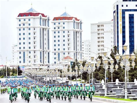 Turkmenistan Celebrates World Health Day with Thousands-Strong Event