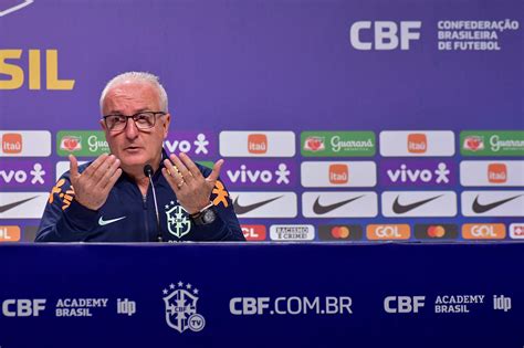 Dorival Pede Mudan A De Postura Aos Jogadores Da Sele O Brasileira