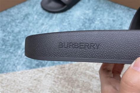 Dép Burberry Check EKD Motif Slides in Black Siêu Cấp TT Ruby Store