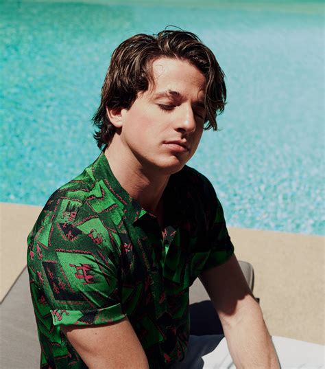 Charlie Puth: Tóc Mới Và Sự Thay Đổi Trong Cuộc Đời Của Anh