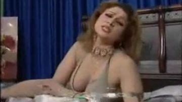 Figure Eight Indian Beauty Strips Fully Nude PORNDROIDS