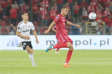 Obrońca odchodzi z Widzewa Widzew24 pl wszystkie newsy o Widzewie w