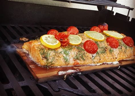 Pulled Lachs Gasgrill BBQ Rezept Anleitung Serviervorschlag