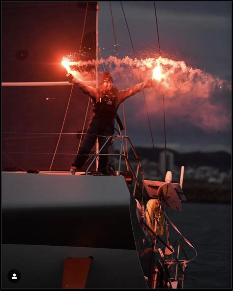 New York Native Becomes The First Us Woman To Sail Around The World