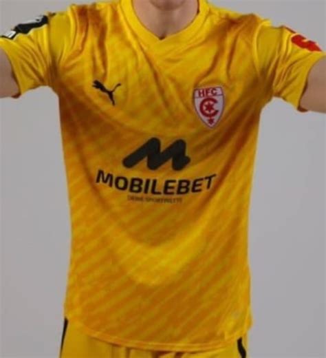 Hallescher FC 2023-24 GK Kit