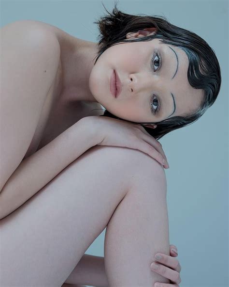 Ranh giới giữa nghệ thuật và khiêu dâm từ ảnh nude của Hải Tú Lifestyle ZNEWS VN