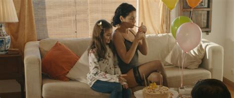 Nude Video Celebs Paula Neves Sexy Opte Por Amar Mais