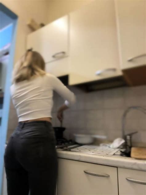 Sexy Blonde Annie 2024 03 04 150117