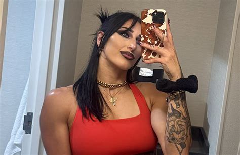 Bayley Nude Have Naked Photos Of Wwe Star Leaked Pwpix Net