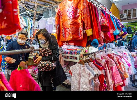 Hong Kong Ladies Market Hong Kong In Mong Kok Stock Photo Alamy