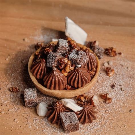 Hot girl Lào gây sốt MXH Việt từng học ĐH Ngoại thương