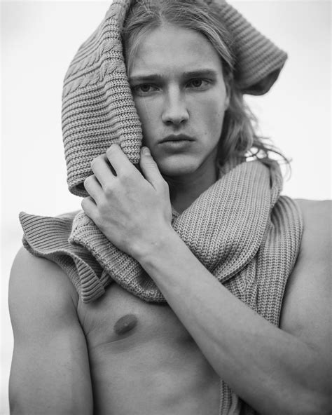 Simone Agencia Model Management