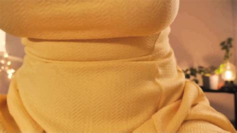 Big Booty Perfect Big Natural Boobs Blonde Pussy Playing