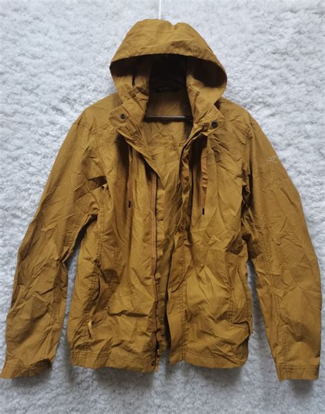 Arc'teryx, Men's Fashion, Coats, Jackets and Outerwear on Carousell