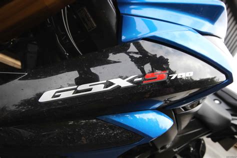 Test Suzuki GSX S Yoshimura Edition Frisk Naked Bike Med God Lyd