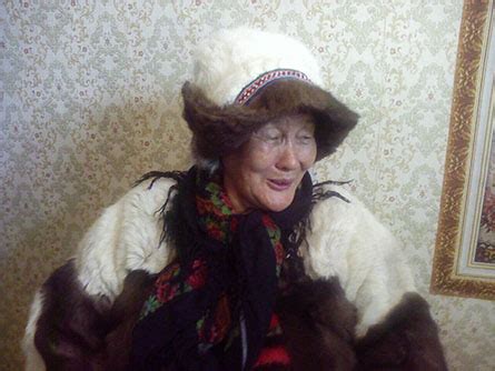 Юкагирская долгожительница Акулина Стручкова. Возраст творчеству не ...