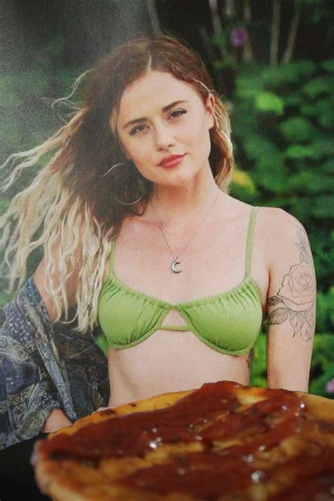 7 Hot Sexy Diana Ossana Bikini Pics