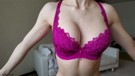 VioletFoxy Shows Off Her Hot Body In Lace Bra And Panties