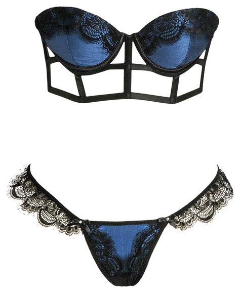 Lingerie E Gloss Especial Deixam Sua Namorada Mais Sensual