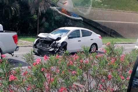 Accidentes Vehiculares Afectan Movilidad En Aeropuerto De Canc N El