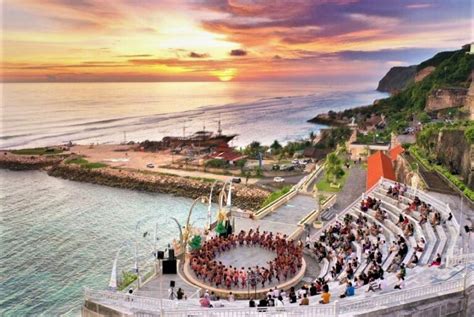 Sejarah Pantai Melasti Di Bali Pantai Di Balik Keindahan Tebing Kapur