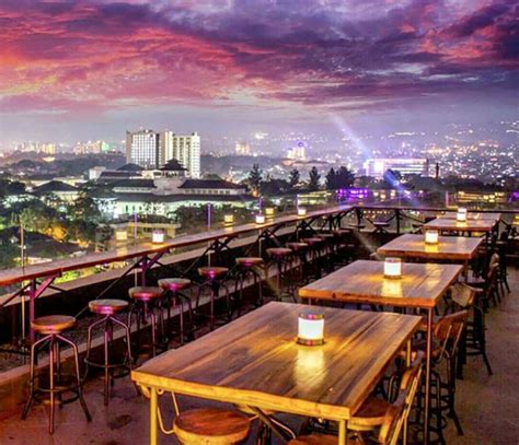 Cafe Rooftop Di Jakarta Murah Fasilitas Live Music