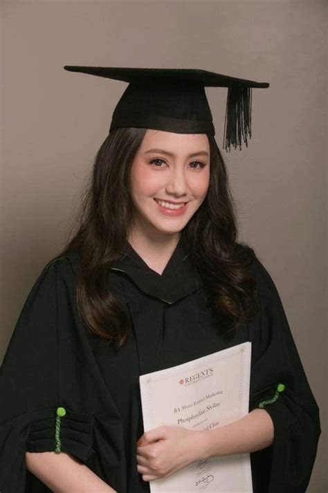 Nhan S C M T Ng T C A Nh T Hot Girl L O C Ng Khai Ph Thuy N T Nh Quang Linh Th Y Ti N