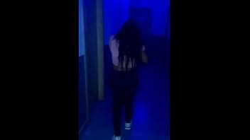 Llegando con mi camarógrafo para grabar un rico encuentro con unos amigos XVIDEOS