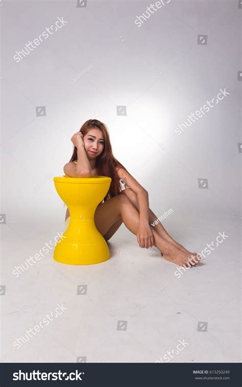 Sexy Asian Woman White Lingerie On库存照片613250249 Shutterstock